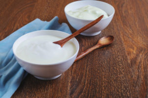 yoghurt-benefits-for-health-and-how-it-is-produced